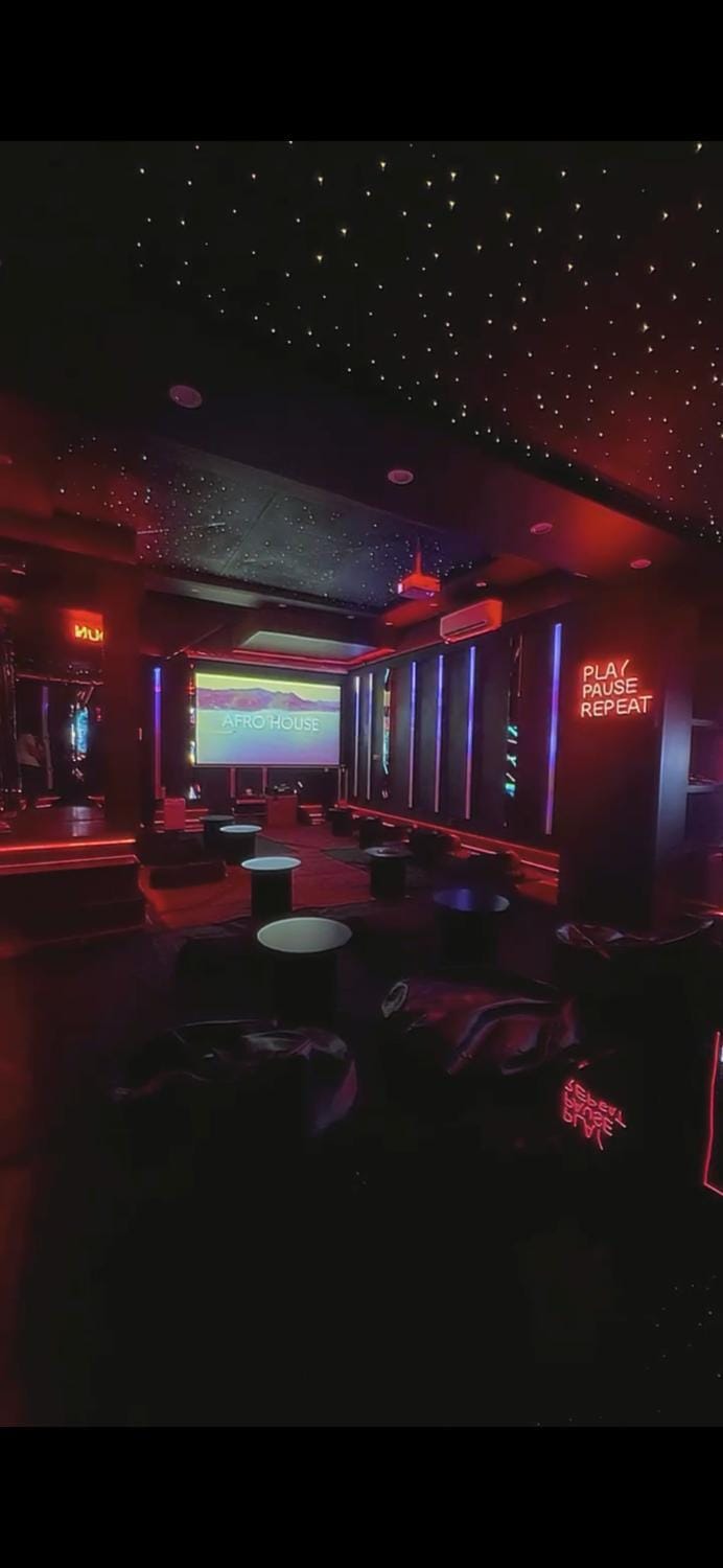 Cineplay Lounge Resort in Karachi