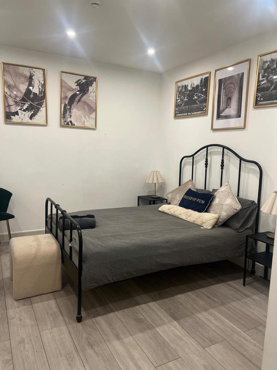Barn Conversion Sleeps 2 with Wifi House in Croydon