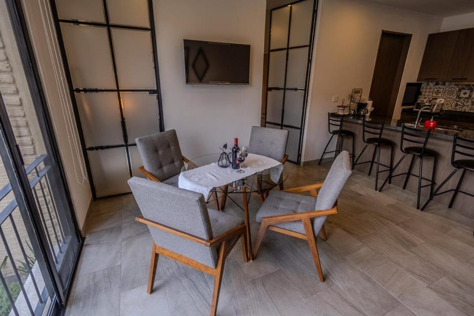 Loft Viena Alberca Connectivity and Total Comfort Apartment in San Miguel de Allende