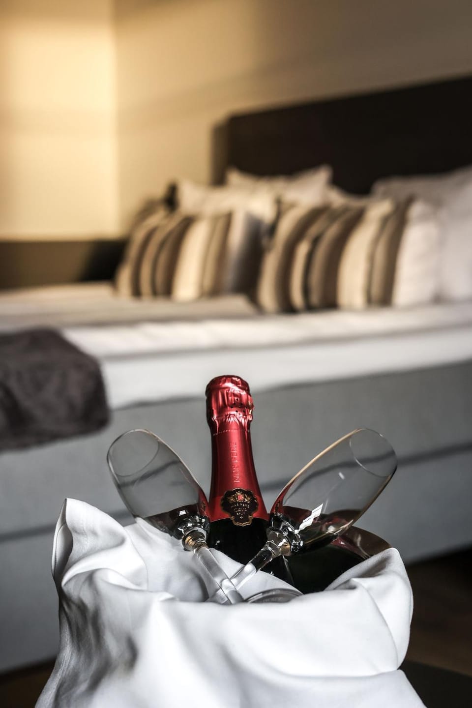 Bed, room service