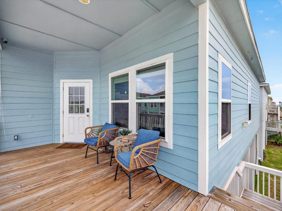 Pelican Perch- Community Pool House in Texas