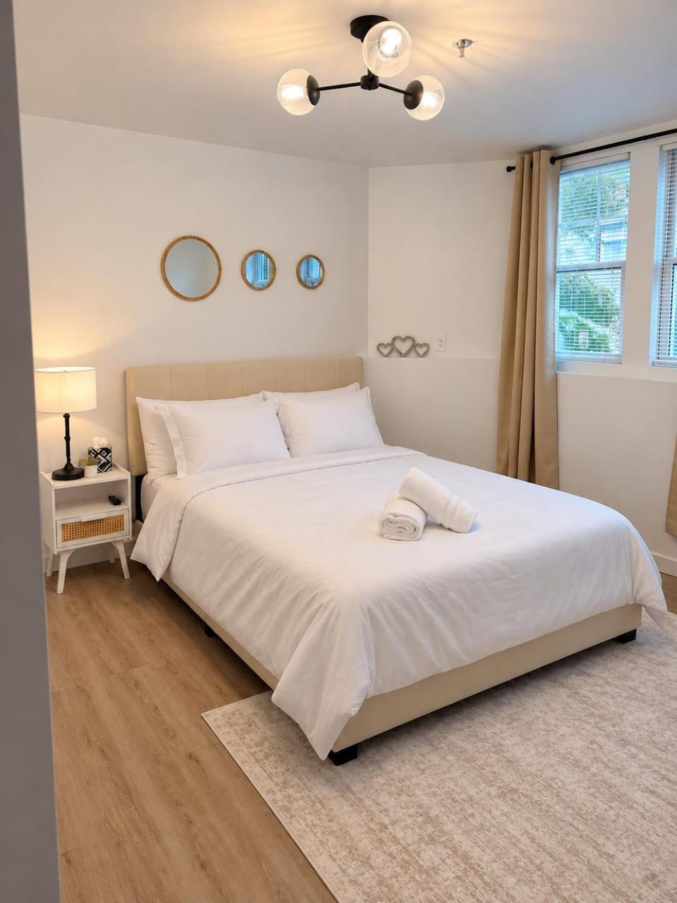 The Detroit Edit - Modern 1BR Apartment in Windsor