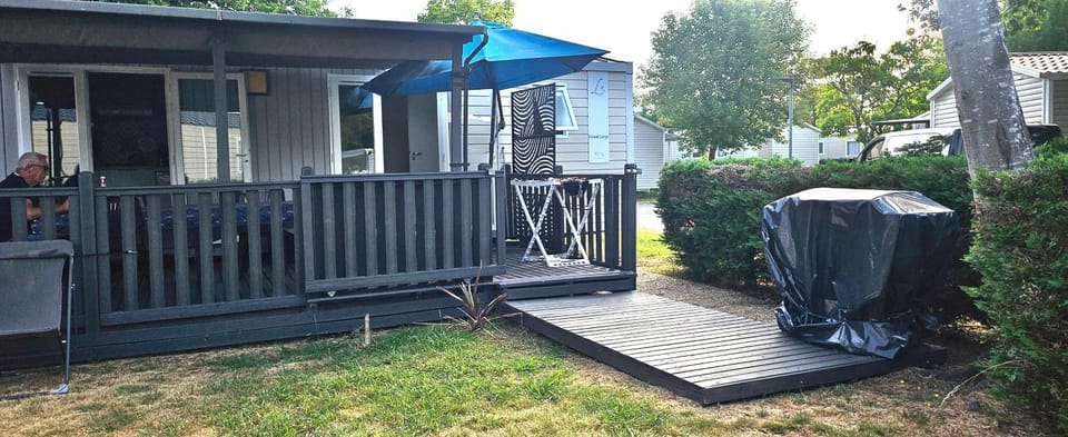 Mobilhome prenium 4 à 6 personnes Campground/ 
RV Resort in Sanguinet