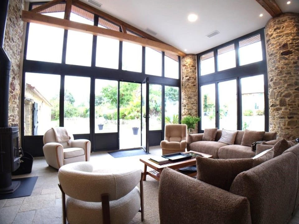 Gîte spacieux avec jardin et spa - 10 pers. - FR-1-306-1362 House in Pays de la Loire