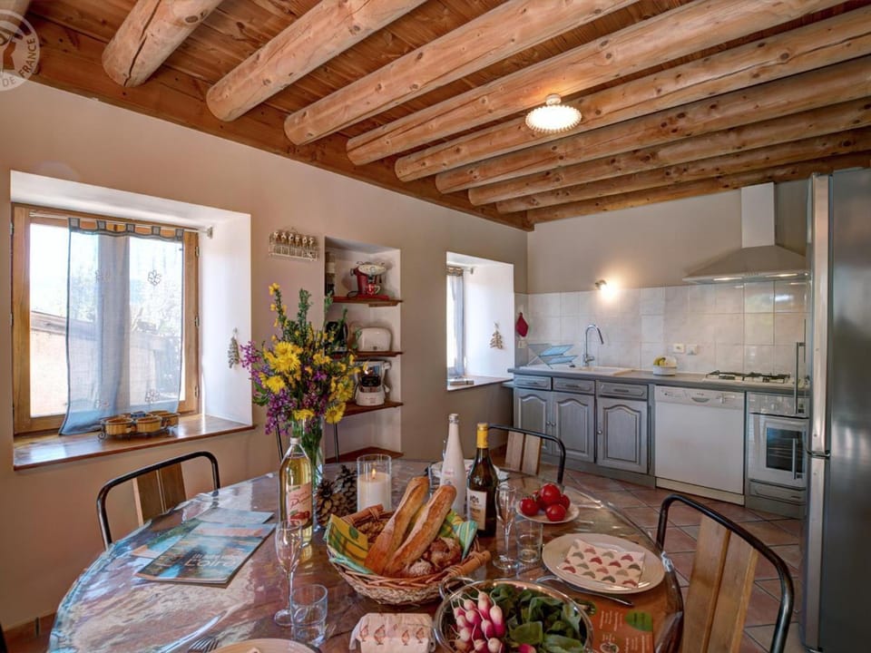 Gîte de caractère, animaux admis - jusqu'à 8 pers. - FR-1-496-430 House in Auvergne-Rhône-Alpes