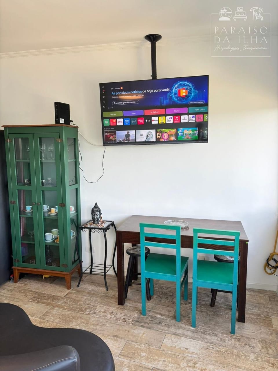 Photo of the whole room