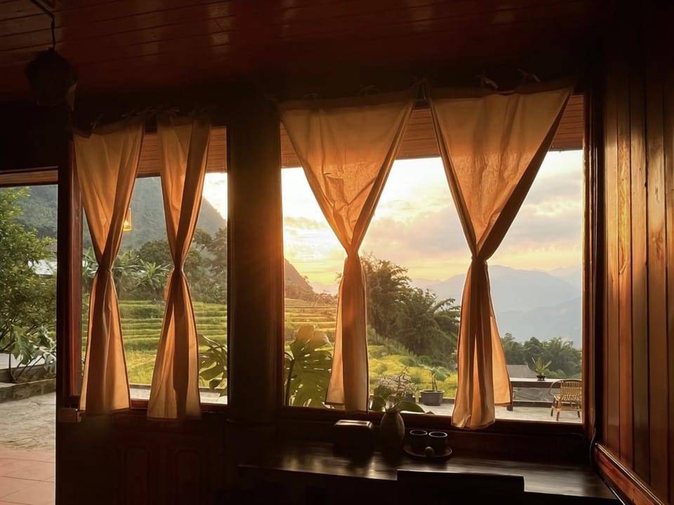 Natural landscape, Balcony/Terrace, Mountain view, Sunset