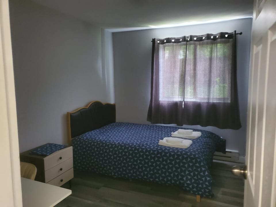Flower Town Apartment in Windsor
