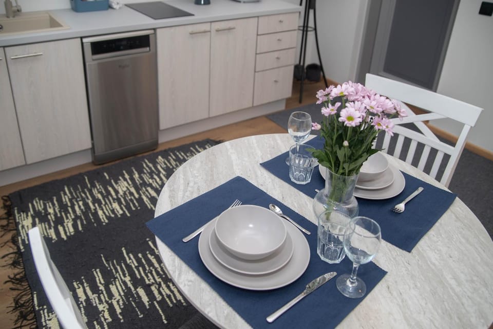 Kitchen or kitchenette, Dining area, pet friendly