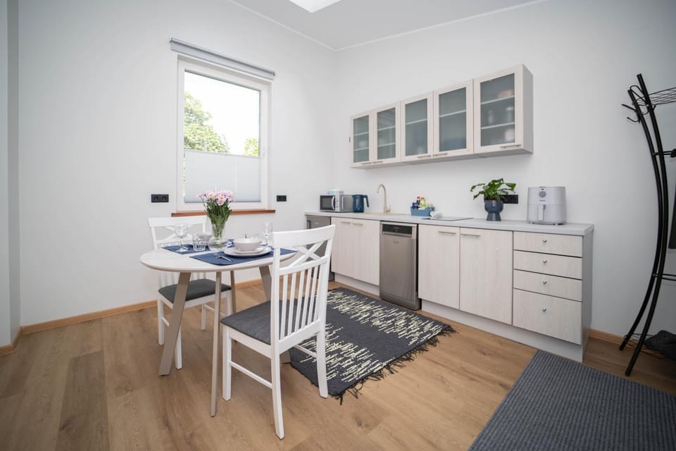 Kitchen or kitchenette, Dining area, pet friendly, stove