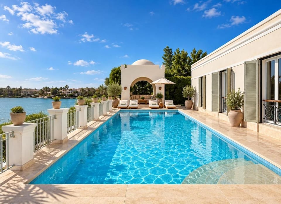 Luxury Waterfront, Privet Beach, Heated Pool Hill Villa - Elgouna House in Hurghada