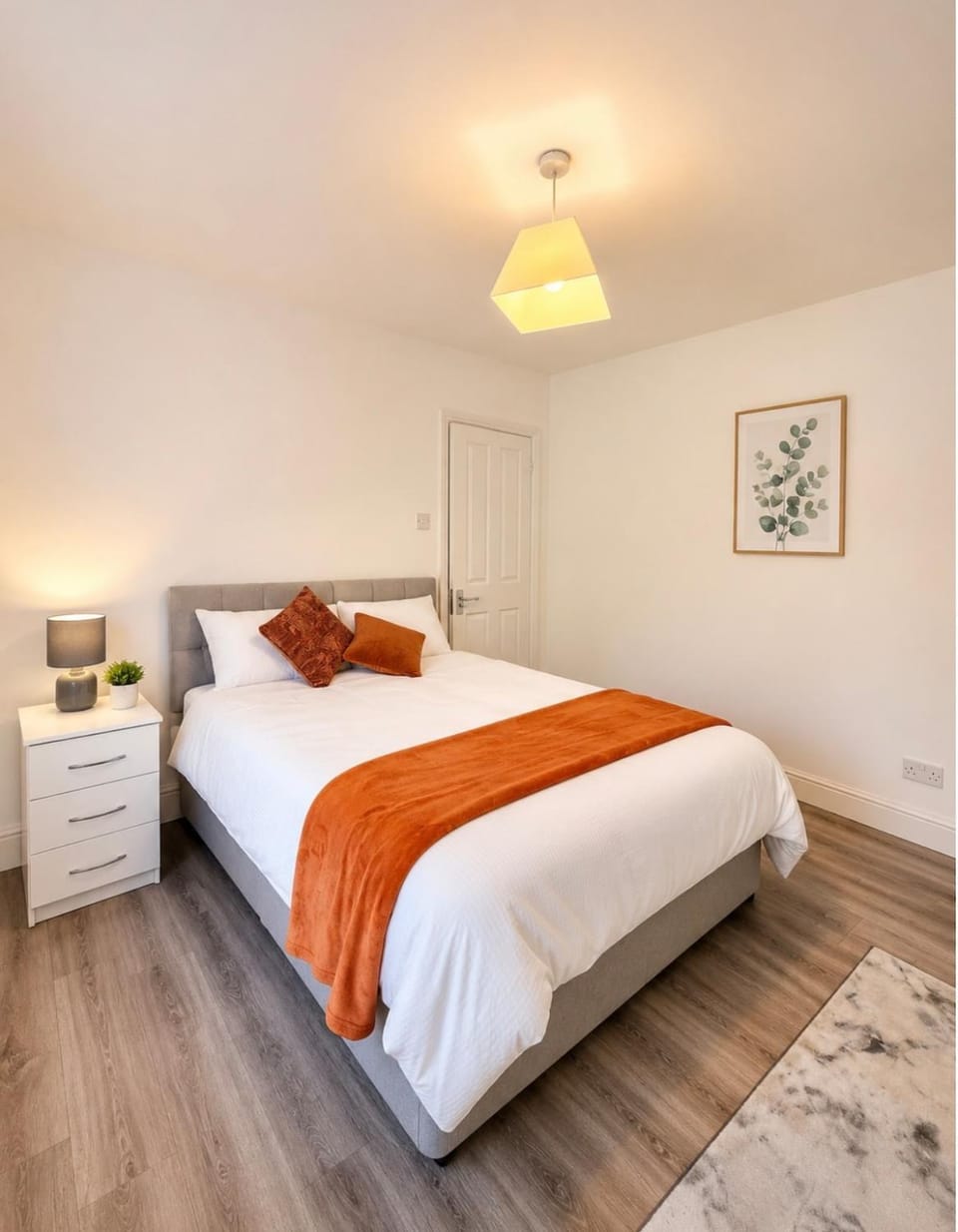 Home Away From Home 4-Bed St George Apartment in Bristol