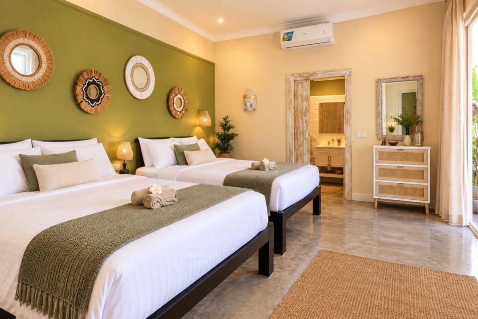 Bed, Photo of the whole room, Bedroom, Family, air conditioner