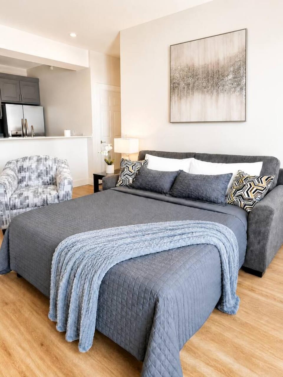 Upscale 1BR - Downtown - Steps to Bathhouse Row - 3rd Floor - No Elevator -Stairs Access Only Apartment in Hot Springs