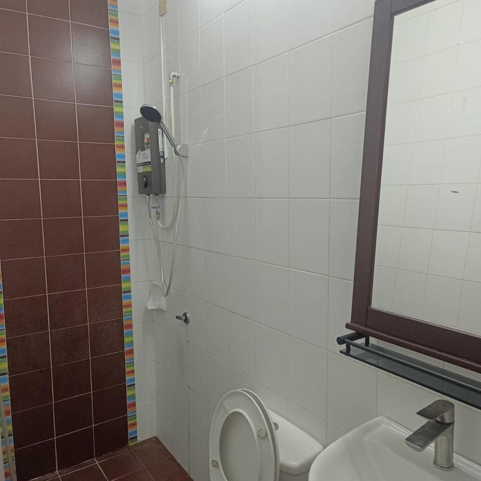 Cozy Zen next to Setia City Mall with Netflix House in Selangor, Malaysia