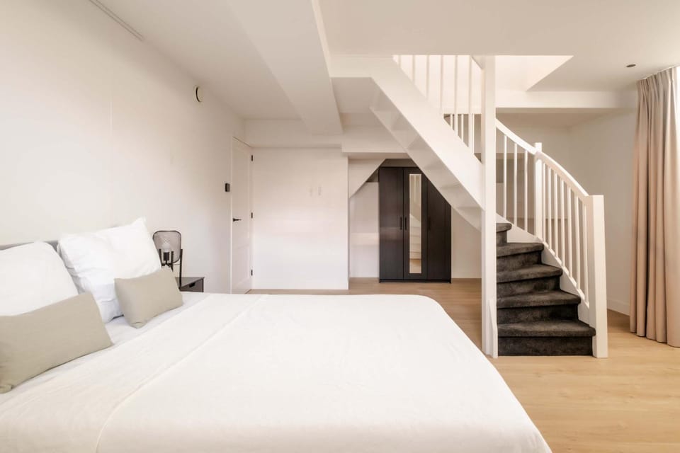 Spacious Duplex in Centre with Free Parking Apartment in Rotterdam