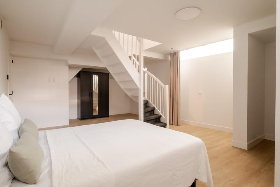 Spacious Duplex in Centre with Free Parking Apartment in Rotterdam
