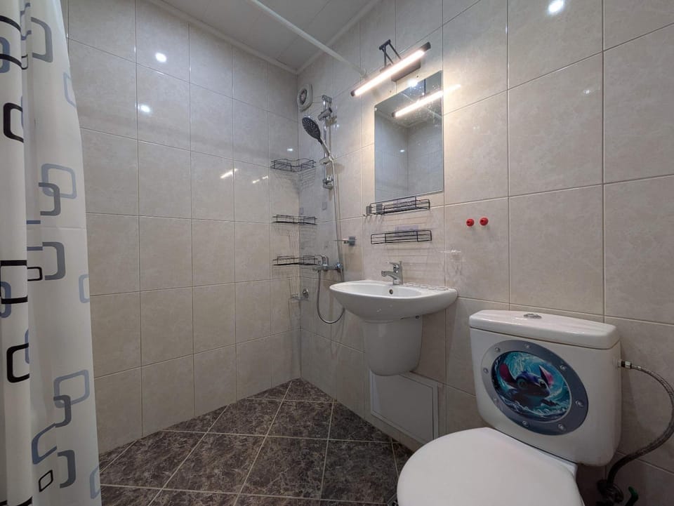 Shower, Toilet, Bathroom