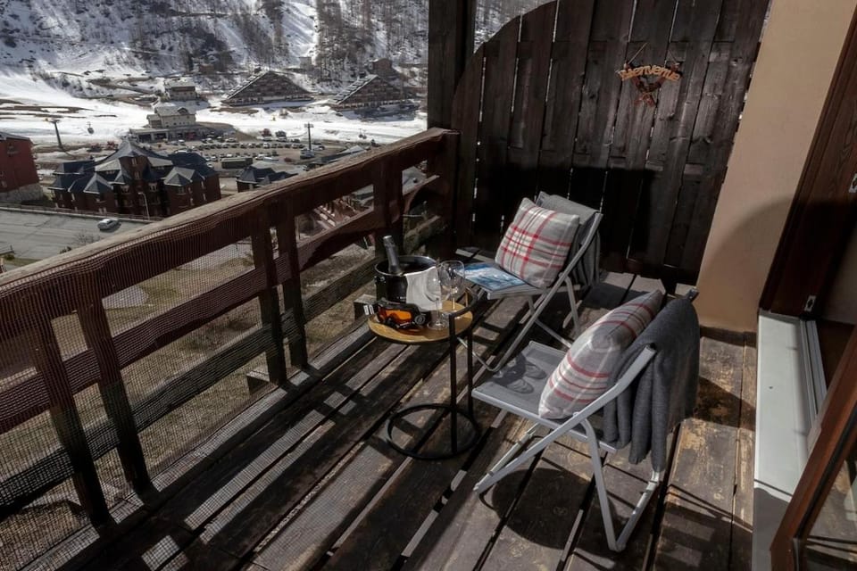 View (from property/room), Balcony/Terrace