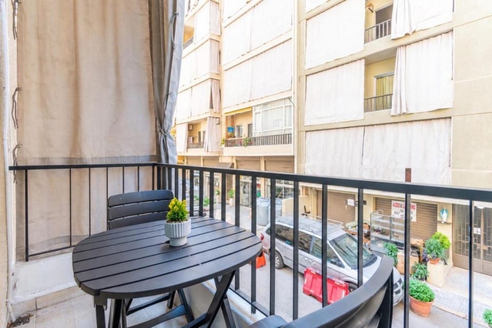View (from property/room), Balcony/Terrace, Seating area, Dining area