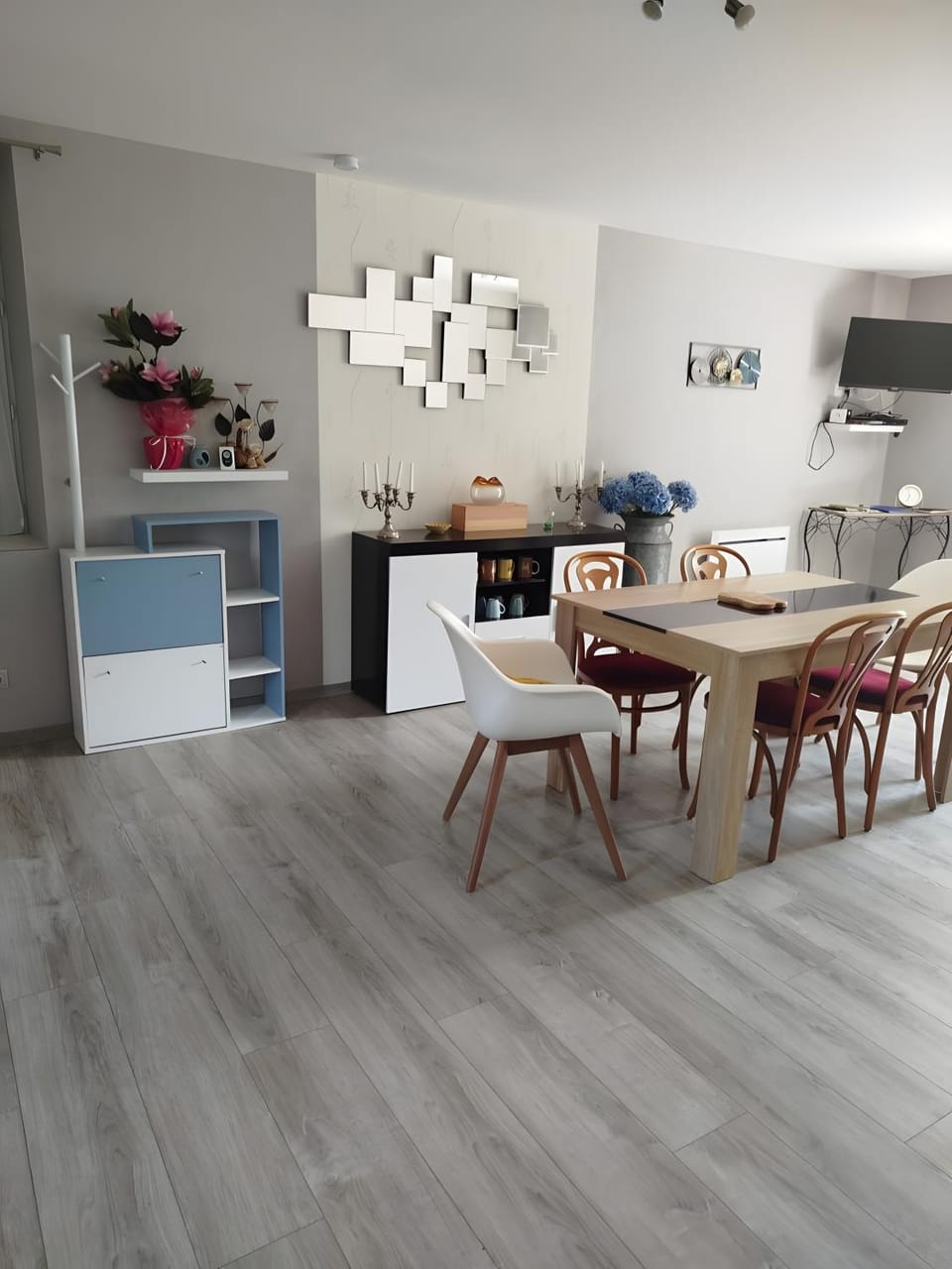 Property building, Living room