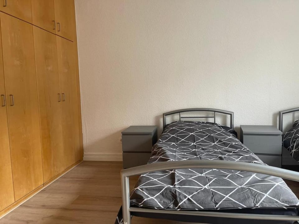 2026 renovated apartment with 6 beds Apartment in Wuppertal