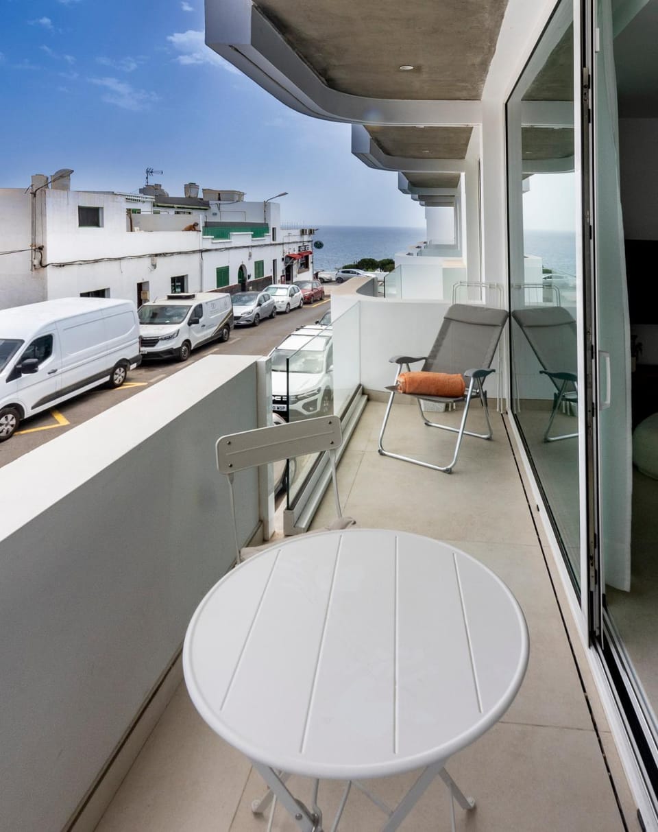 Varadero Suite Sea Front Apartment in Puerto del Carmen