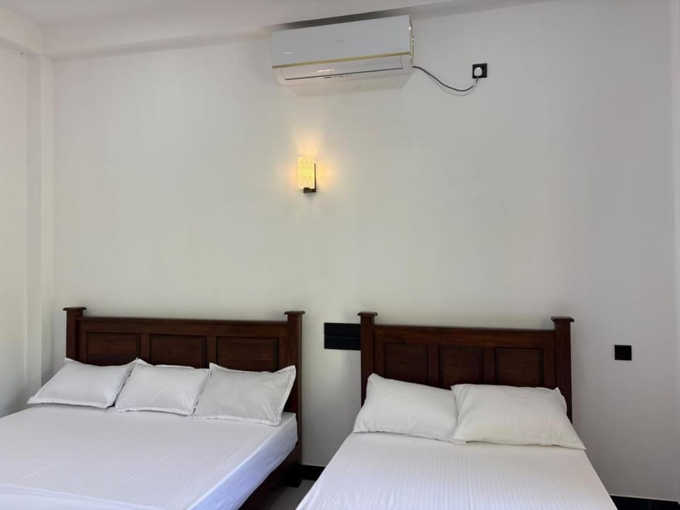 Bed, Bedroom, air conditioner