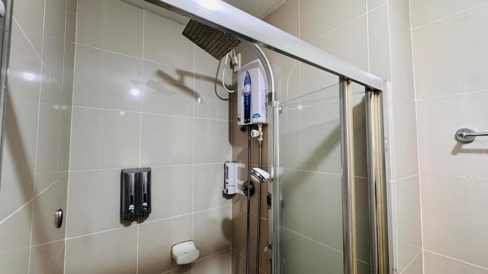 Staycation at Grass Residences Midnight Chaser Apartment in Quezon City