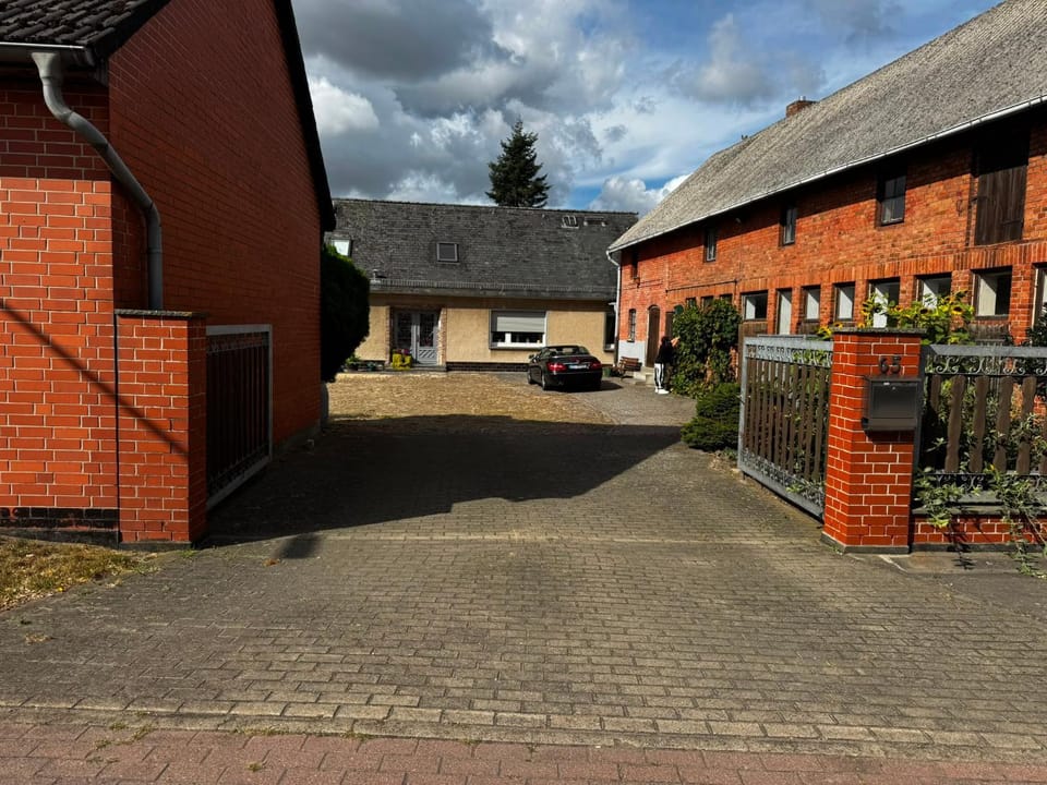 Property building, Street view, Parking