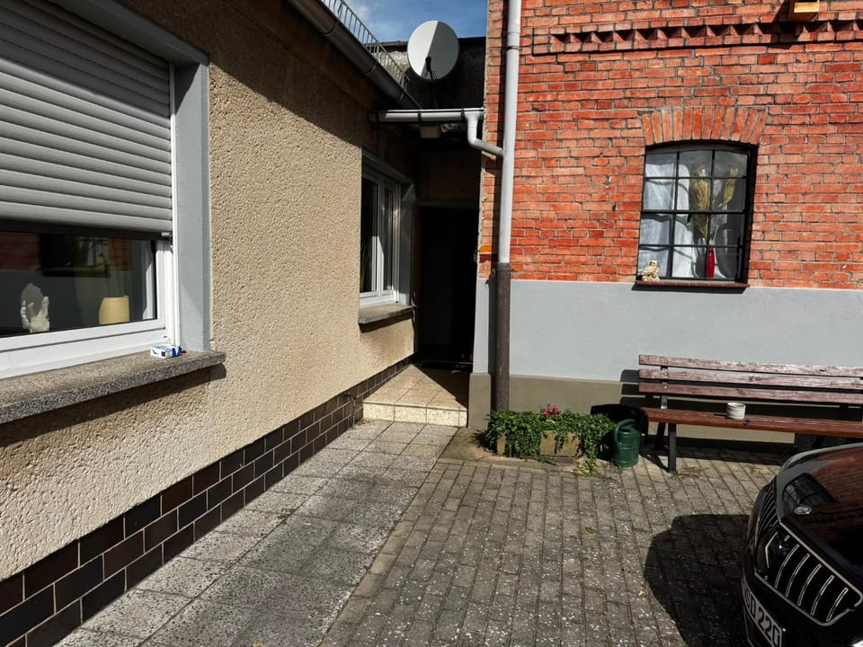 Property building, Patio, Day