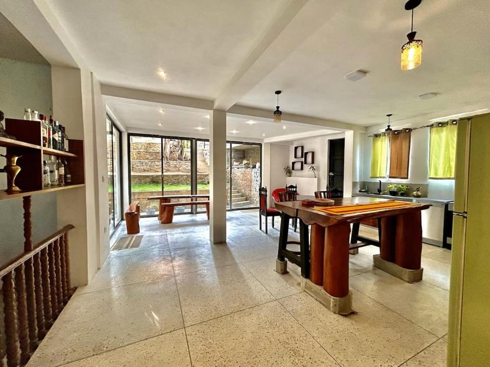 HnM Kandy Double or Family Suite Apartment in Gangawatakorale