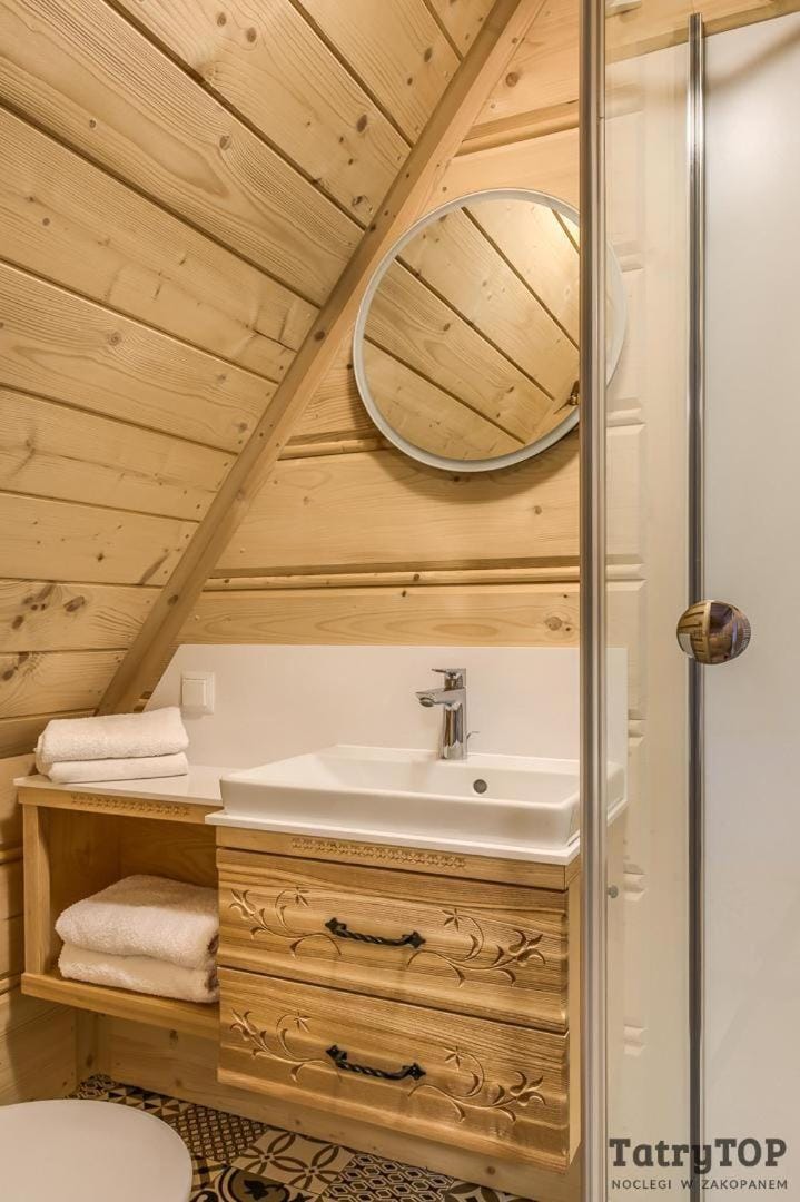 Shower, Bathroom, towels