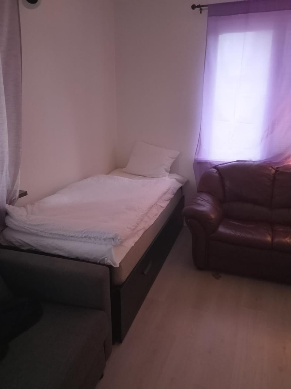 Bed, Living room, Photo of the whole room, Seating area, Bedroom