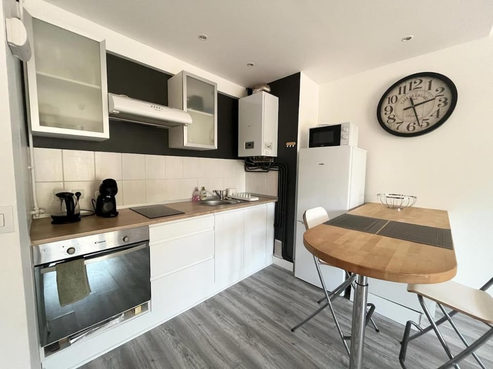 Studio Mondeville, Studio central tout équipé Apartment in Normandy