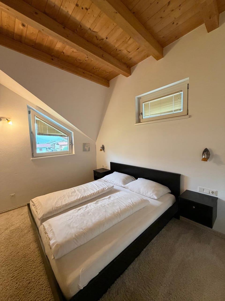 Property building, Living room, Bedroom