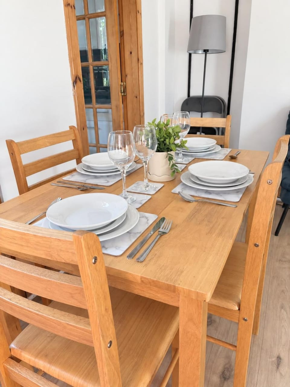 Elegant 2-Bedroom Flat near Dunfermline - Sleeps 6 Apartment in Kirkcaldy