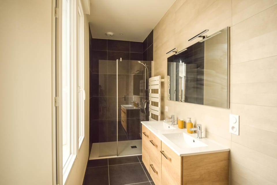 Shower, Bathroom