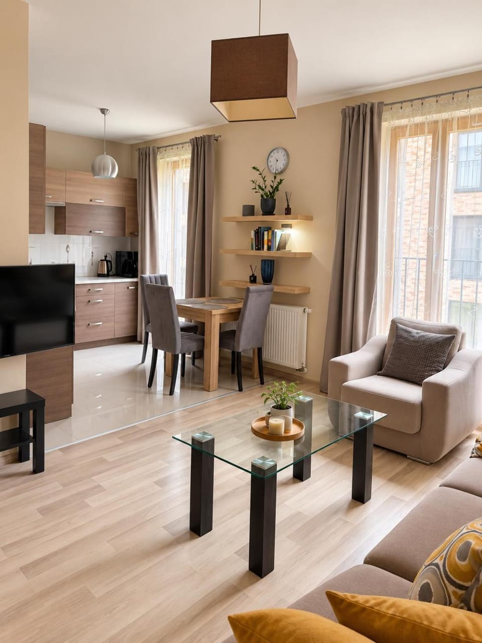 Lubicz City Residence next to Main Station by Rently Apartment in Krakow