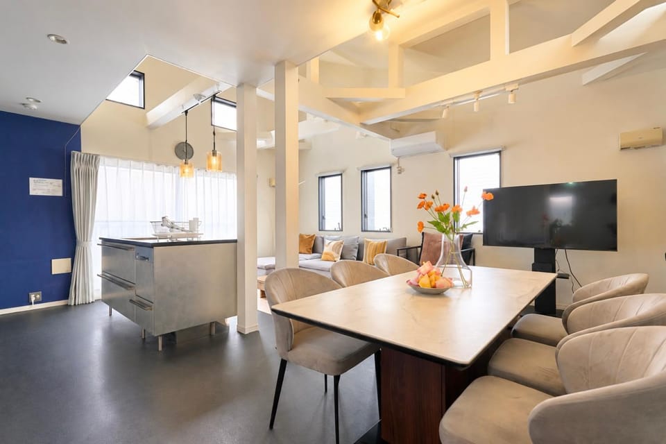 TV and multimedia, Living room, Dining area