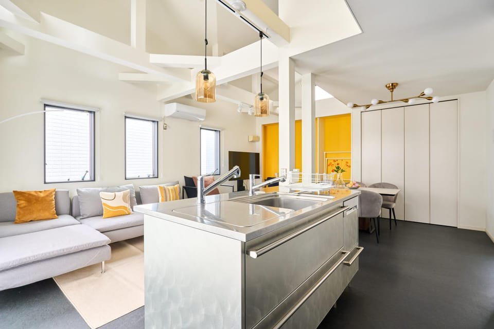 Kitchen or kitchenette, Living room