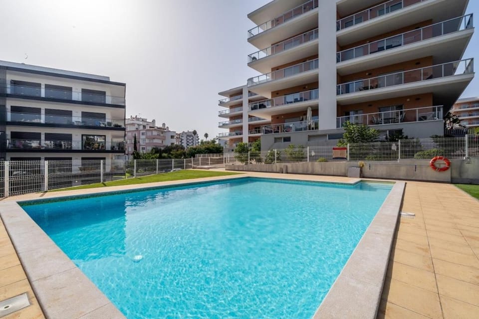 Rocha Bay Apartment w Terrace and Pool in Portimão Apartment in Portimao