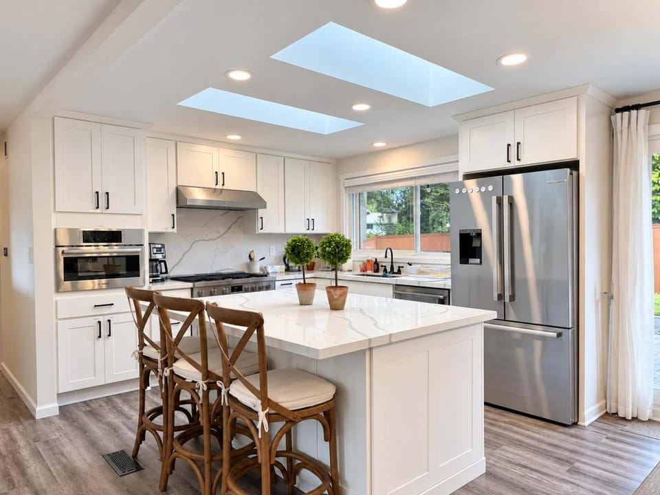 Bellevues 3BR Modern Farm House with Fenced Yard House in Bellevue