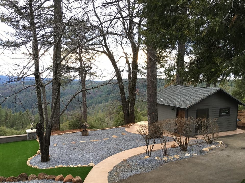 Mountain Shadows Retreat House in Foresthill