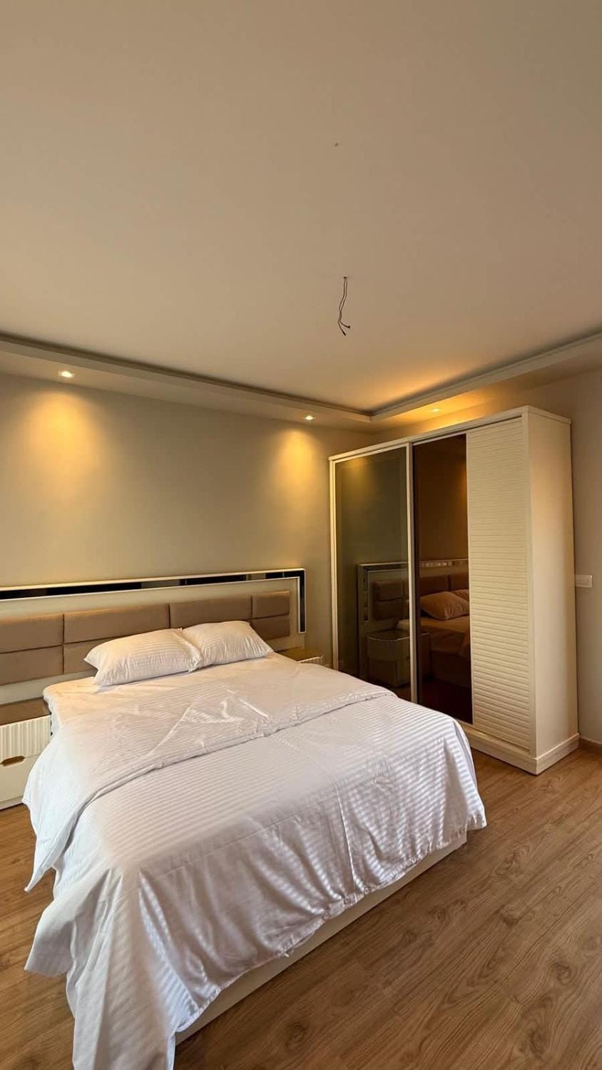 Bedroom, wardrobe