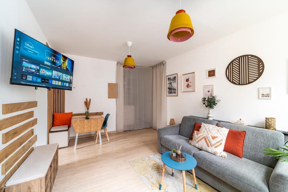 TV and multimedia, Living room