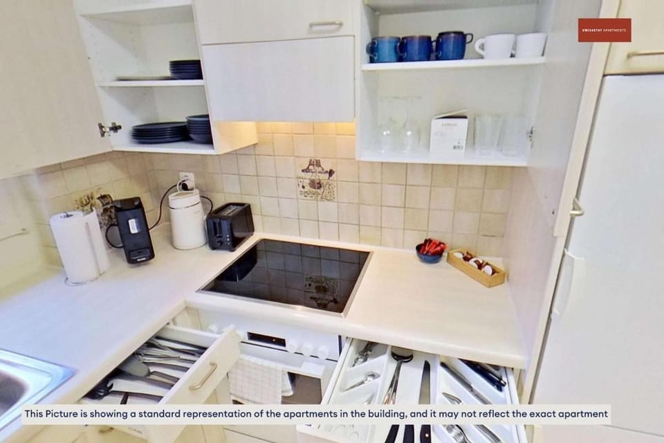 Cozy & Basic 4BR Stay Near Zurich Apartment in Zurich City