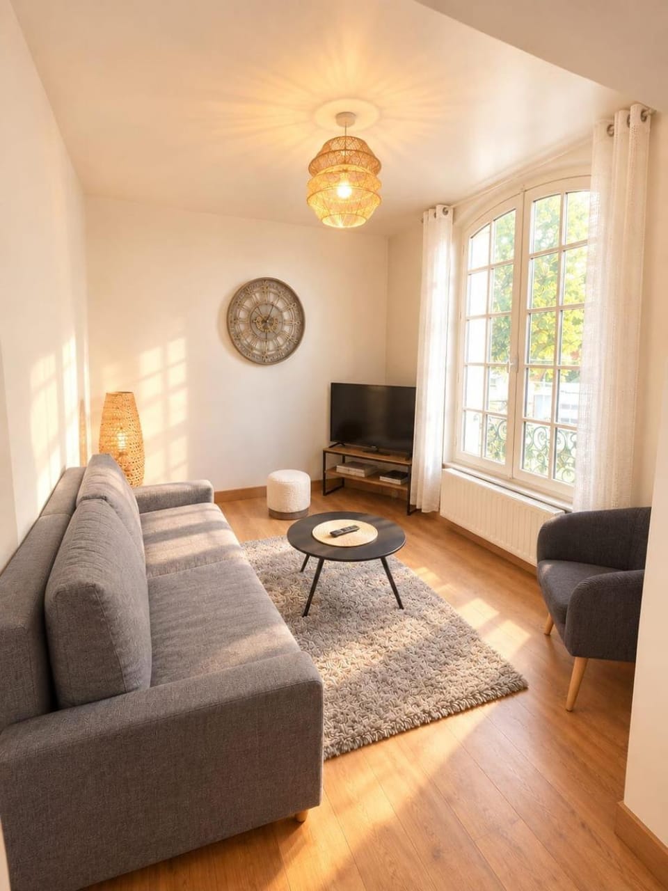 Communal lounge/ TV room, TV and multimedia, Living room
