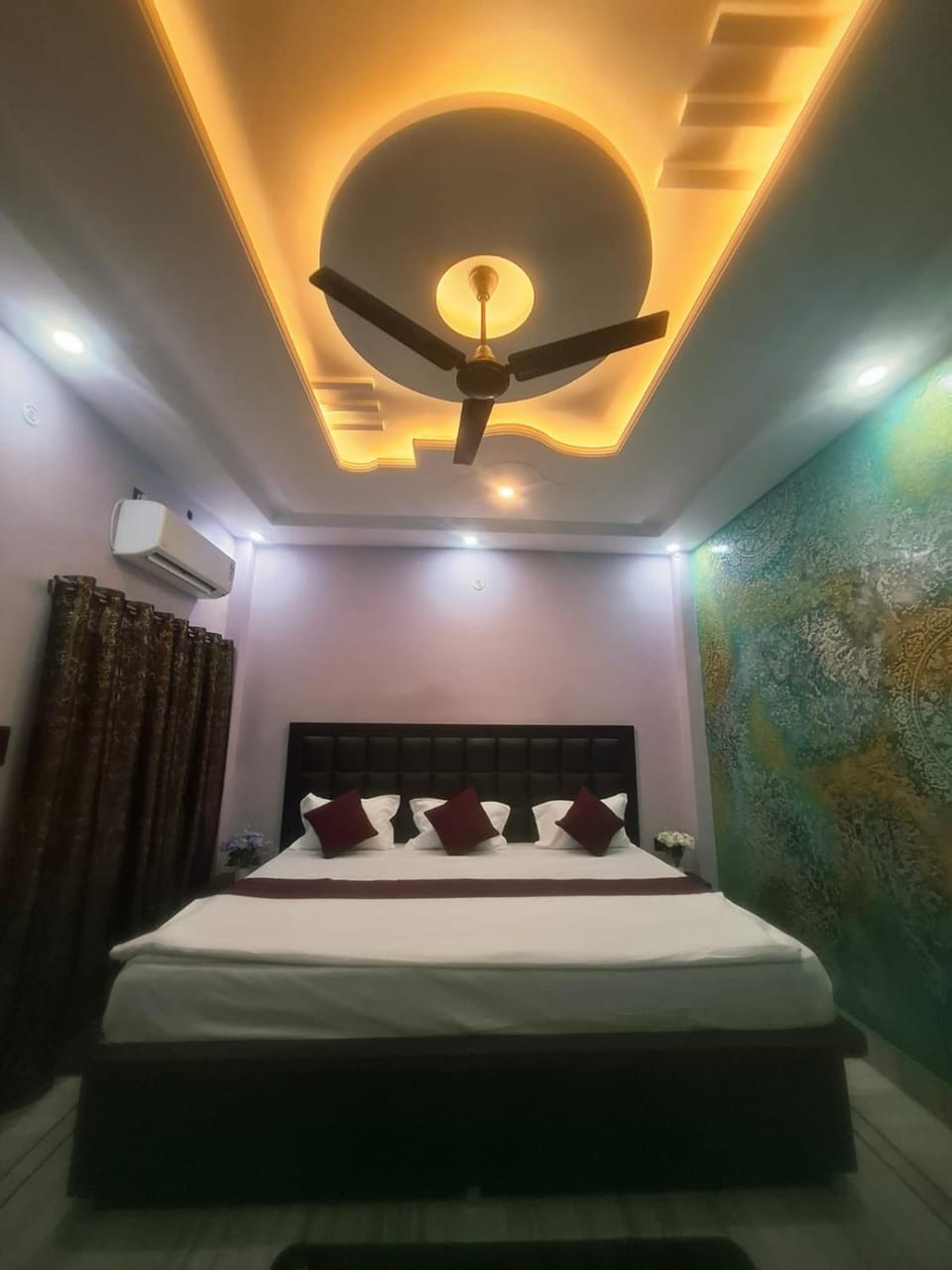Laxmi Homestay & Guest House Bed and Breakfast in Varanasi
