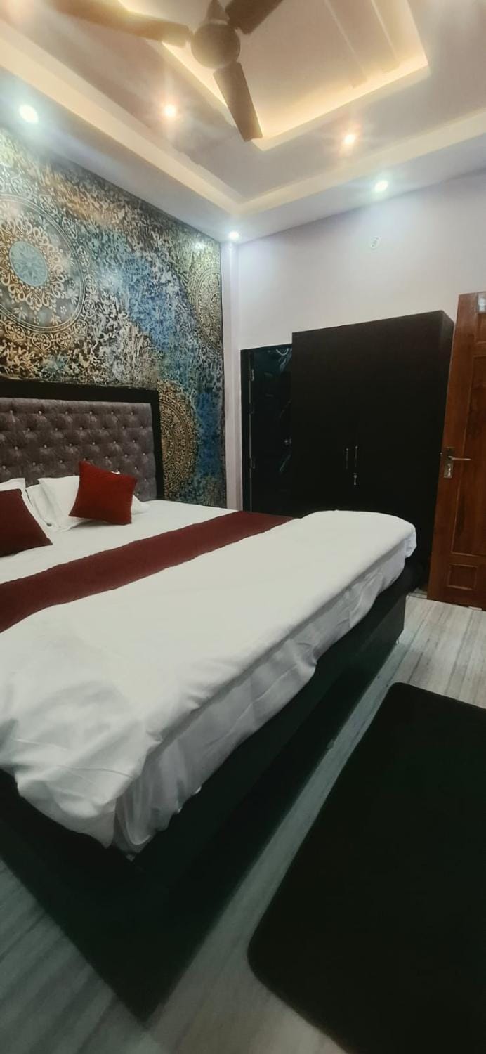 Laxmi Homestay & Guest House Bed and Breakfast in Varanasi